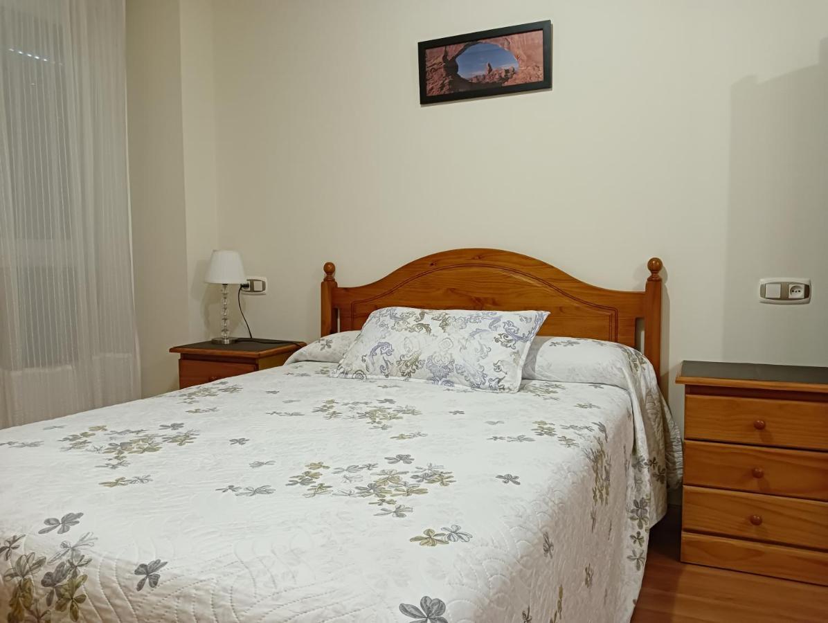 Apartamentos Chevere Rojo-Huca Oviedo Esterno foto