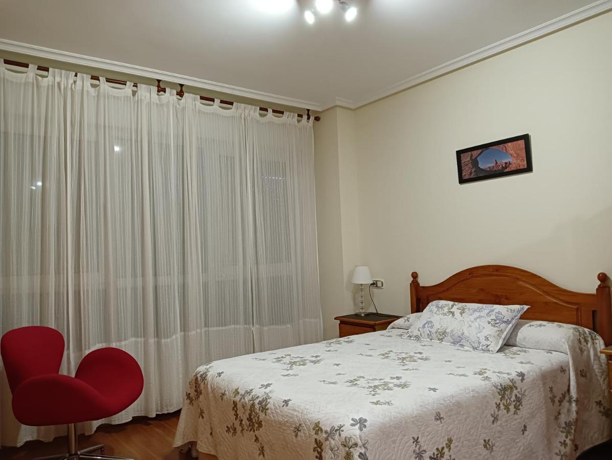 Apartamentos Chevere Rojo-Huca Oviedo Esterno foto